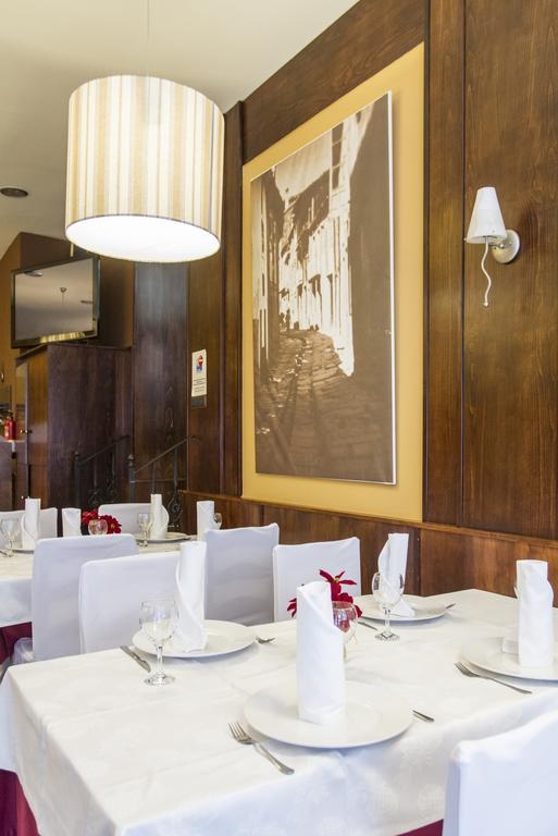 Hostal Restaurante Alarico Allariz Ngoại thất bức ảnh