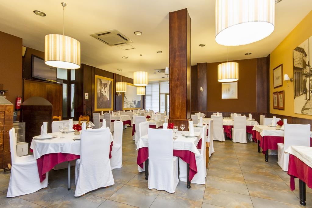 Hostal Restaurante Alarico Allariz Ngoại thất bức ảnh